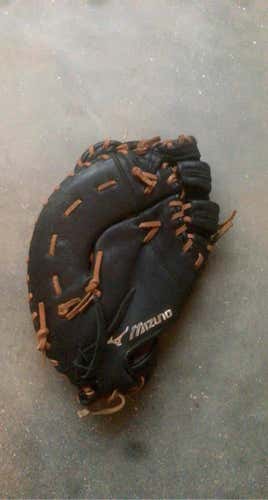 Mizuno first basemen’s mit