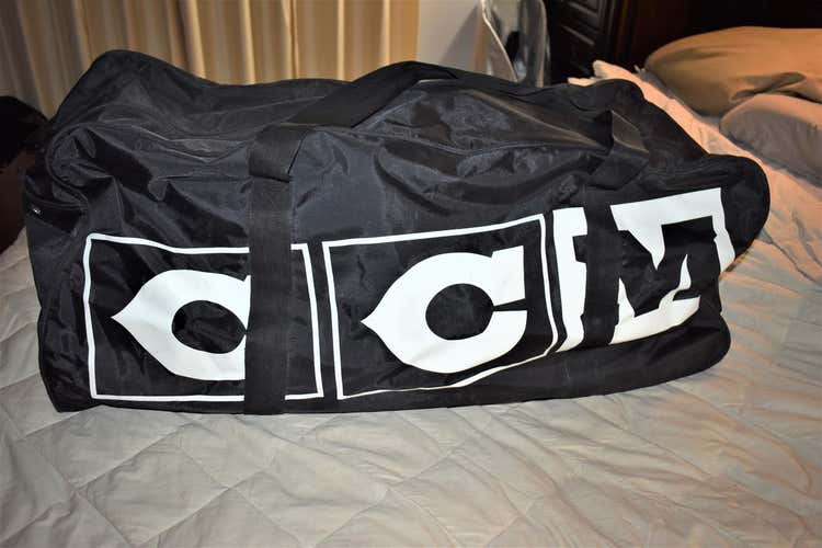 CCM Hockey Duffle Bag, Black - Great Condition