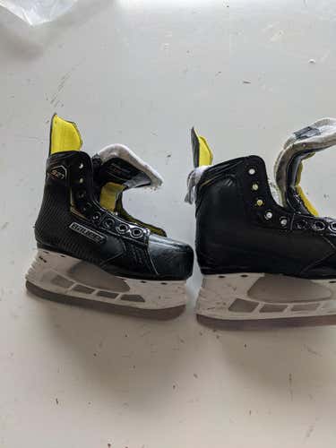Used Youth Bauer Supreme S27 Hockey Skates Extra Wide Width Size 13