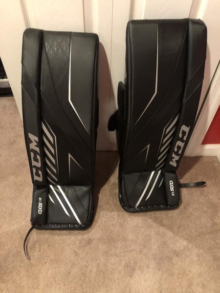 Junior 28+1” CCM Axis Goalie Leg Pads