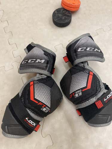 CCM FT 390 LE elbow pads