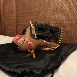 Rawlings 12.5” Bull Series Outfield Glove