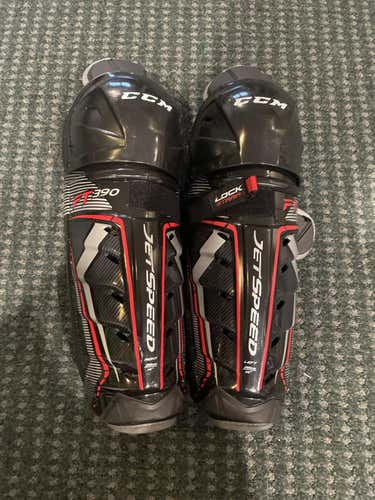 Senior CCM  JetSpeed FT390 Shin Pads