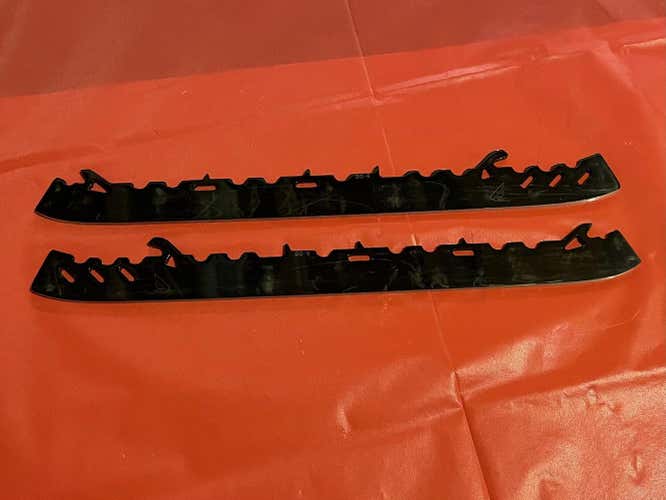 Byonic Size 6 black coated blades for Bauer goalie Vertexx