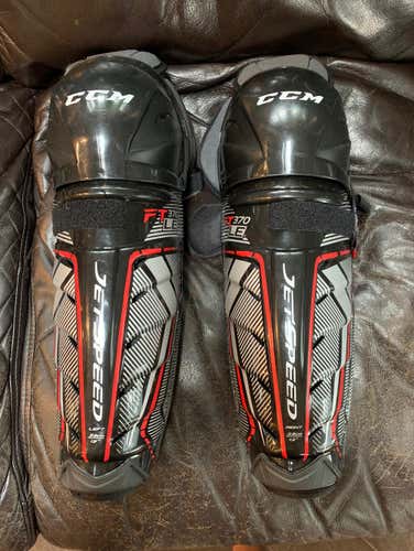 Junior CCM JetSpeed FT370 Shin Pads