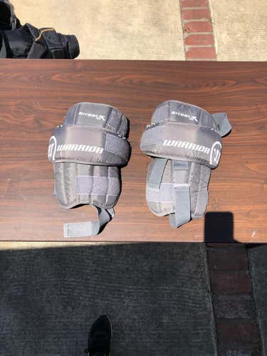 Warrior Intermediate Goalie knee pads