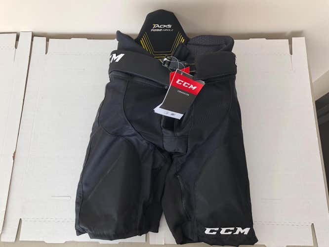 New Junior CCM Tacks 7092 Hockey Girdle with Shell Black Large Lg L pants jr