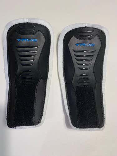 TRUE Standard Felt Replacement Skate Tongue, pair