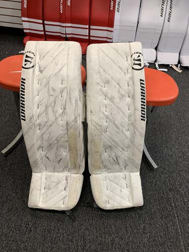 White Intermediate 32" Warrior  Ritual G4 Goalie Leg Pads