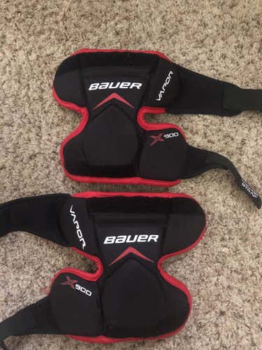 Bauer Vapor x900 Goalie Knee Pads