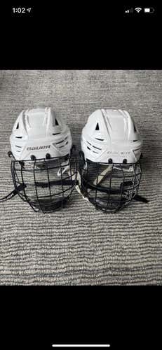 White Used Medium Bauer Pro Stock Re-Akt 150 Helmet