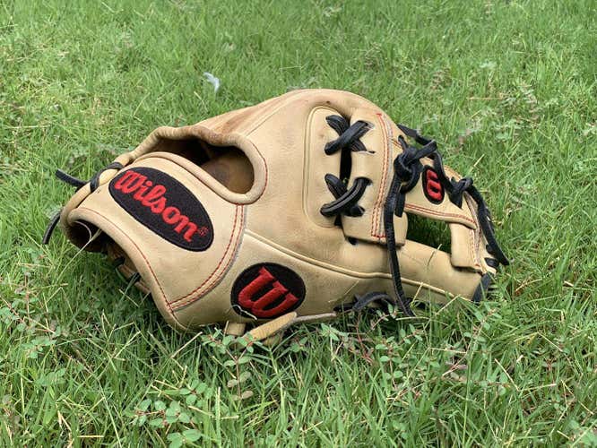 High School/College Infield 11.5" A2000 Baseball Glove