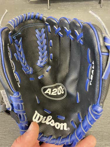 Wilson A200 T Ball glove Black/Blue
