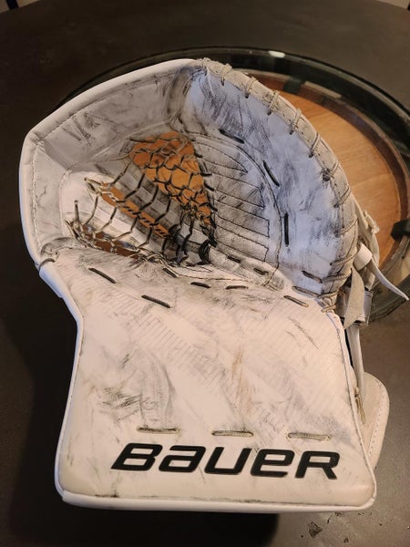 White Senior Used Bauer Regular Supreme 2S Pro Catch Glove