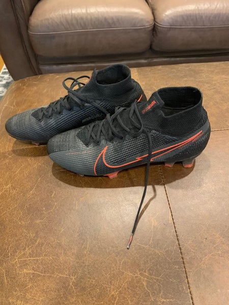Black Used Unisex Size 8.5 (Women's 9.5) Molded Cleats Nike Mercurial Superfly 7 Elite FG Cleats