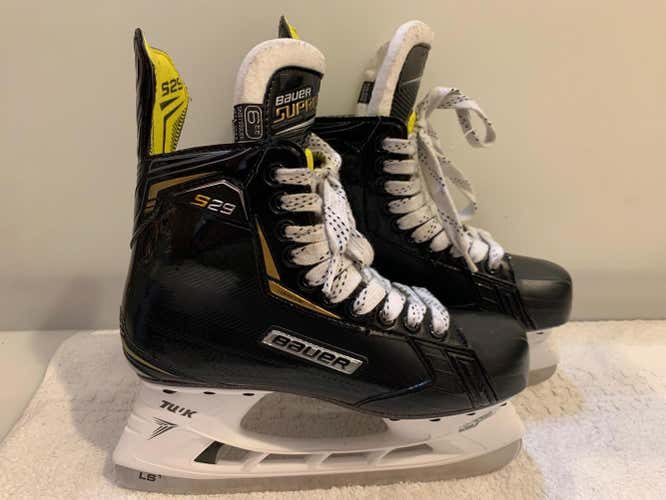 Senior Bauer Size 6EE Supreme S29 Hockey Skates