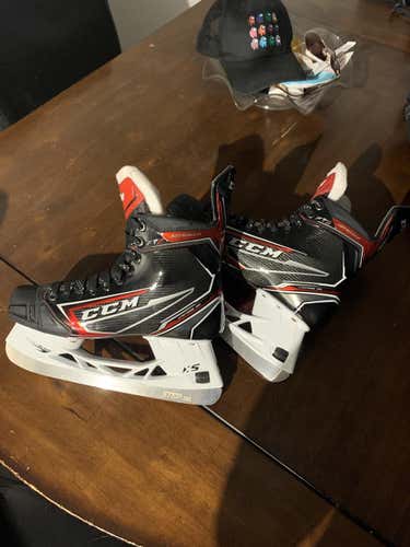 Senior CCM Extra Wide Width Size 8.5 JetSpeed FT2 Hockey Skates