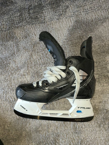 Senior New True Pro Custom Hockey Skates Size 7.5