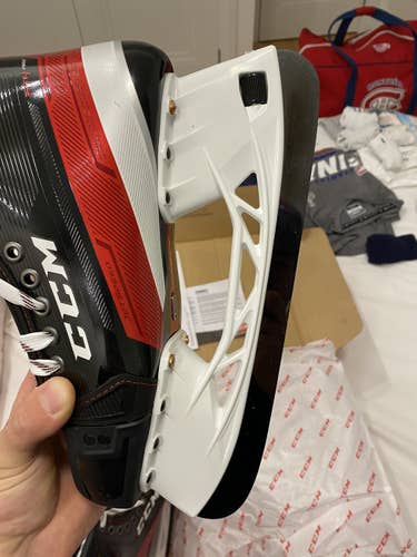Ccm ft4 pro skates