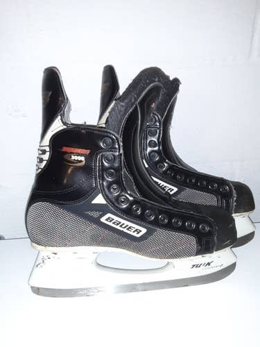 Senior Used Bauer Supreme 3000 Hockey Skates Size 9.5