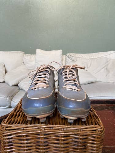 Gray Used Metal Low Cut