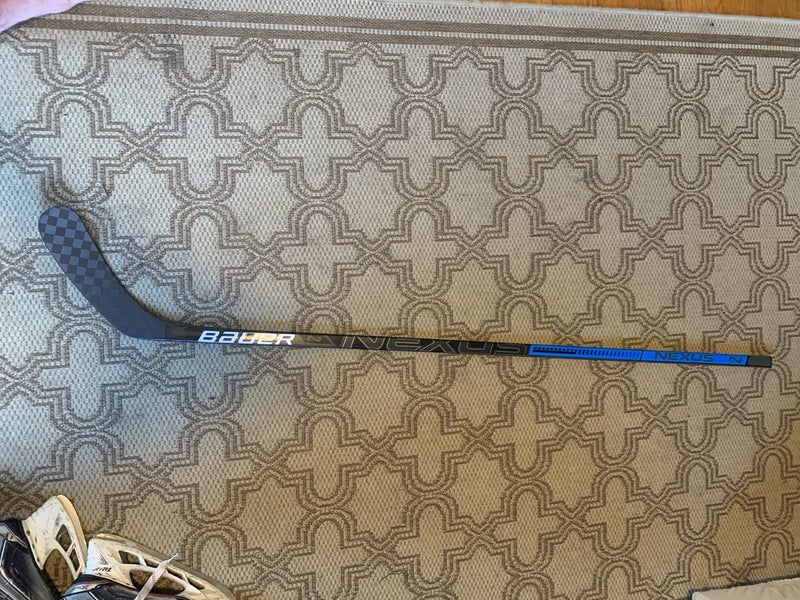 Senior Right P92 77flex Pro Stock Team Nexus Hockey Stick