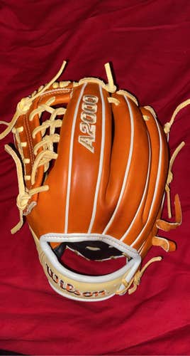 High School/College Infield 11.5" A2000 Baseball Glove