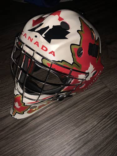 Used Bauer NME 7 Goalie Mask