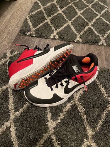 Used Size 11.5 (Women's 12.5) Nike Shoes