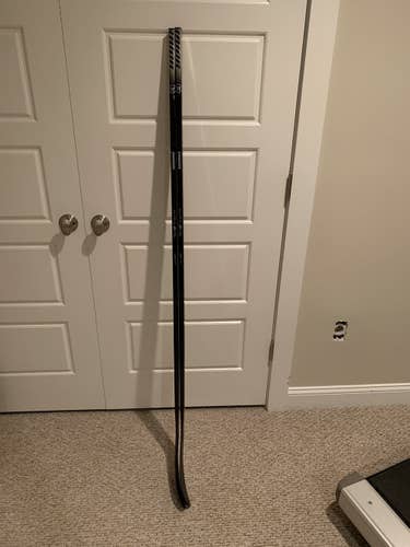 2 New Pro Stock Wayne Simmonds Warrior DX SL Hockey Sticks- New Jersey Devils