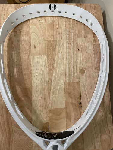 Used Headline Goalie Head *minor crack*