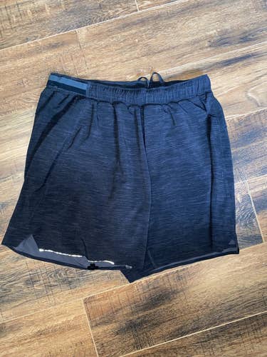 Men’s Lululemon surge shorts 6”