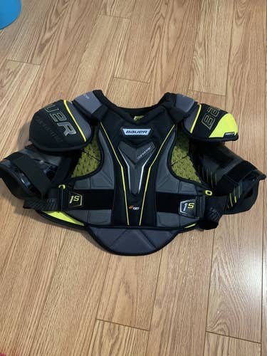 Senior Large Bauer  Supreme 1S Shoulder Pads