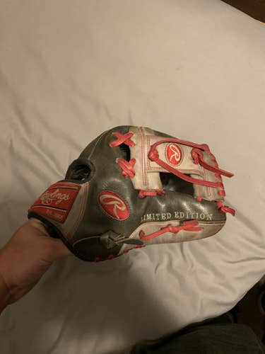 Black High School/College Infield 11.5" Heart of the Hide Baseball Glove