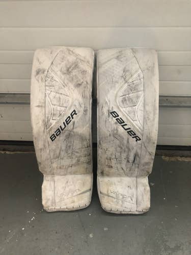 Used White Large Intermediate Bauer Vapor X900 Goalie Leg Pads