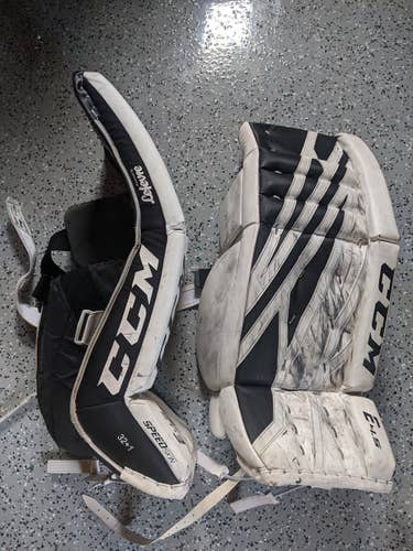 32+1" CCM Extreme Flex E4.5 Goalie Leg Pads