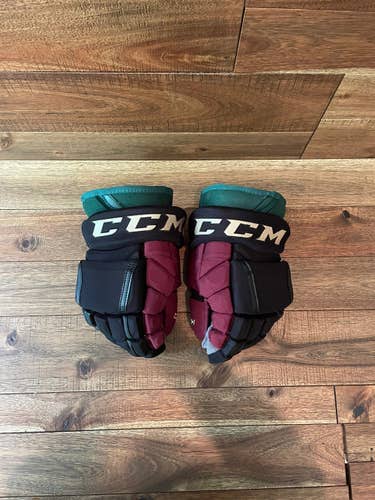 Coyotes Kachina CCM 13" Pro Stock HG12 Gloves