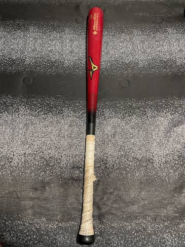 Used 2019 Wood Bamboo Elite 33" Bat