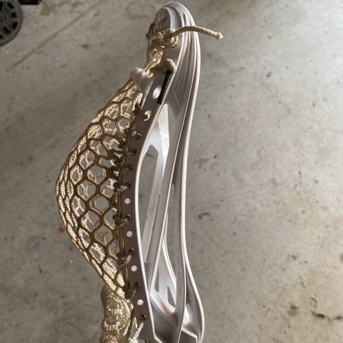 White Used FOGO Strung CEO Head