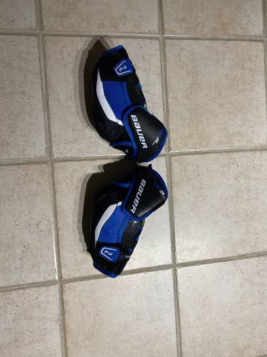 Used Medium Bauer Nexus 2N Elbow Pads