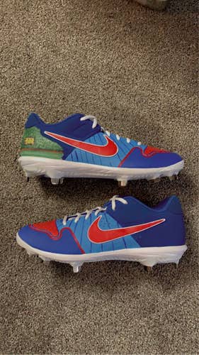 Nike Custom Varisty Low "Cubs" cleats