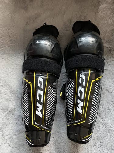 Senior CCM  Tacks 9040 Shin Pads