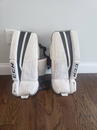 White Used Youth 22" CCM Y Flex Goalie Leg Pads