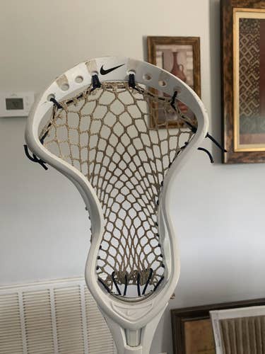 White Used FOGO Strung CEO Head