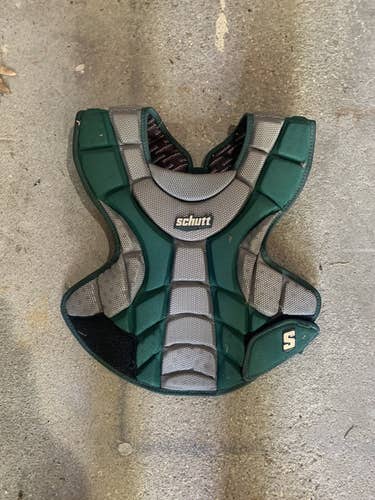 Schutt catchers chest protector
