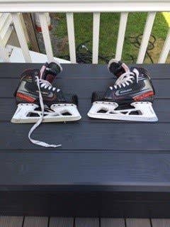 Senior Used Bauer Vapor X2.7 Hockey Goalie Skates Regular Width Size 7