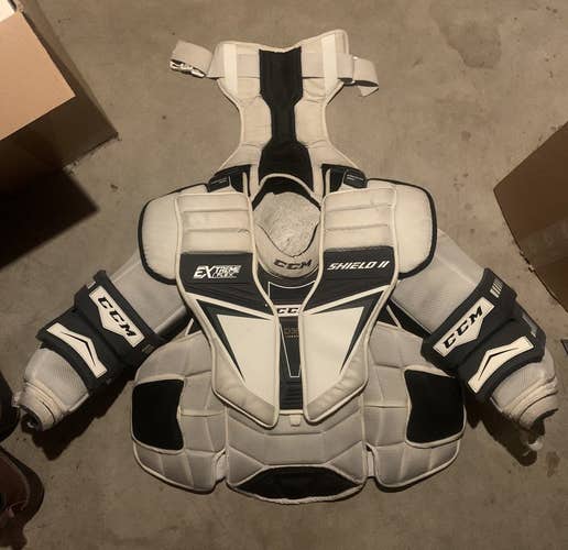 Senior Large CCM Extreme Flex Shield II Goalie Chest Protector