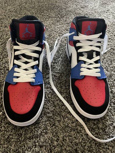 Kid's Size 7.0 (Women's 8.0) Air Jordan Shoes