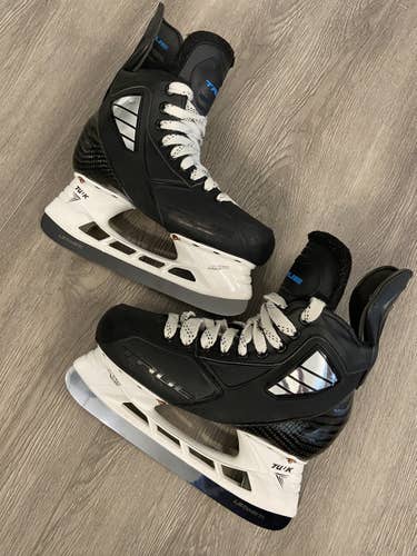 Used True size 6 Regular width (D) skates with extra steel
