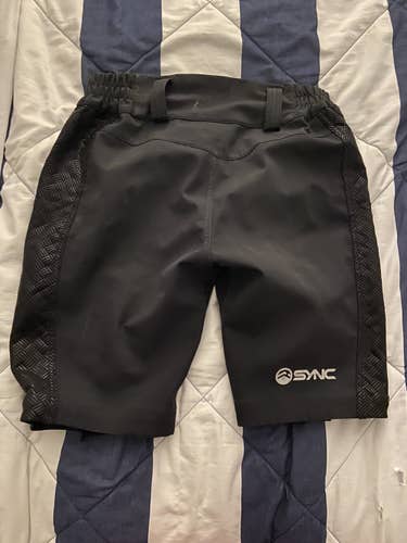 Sync training shorts